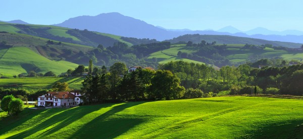 paysage pays basque printemps
